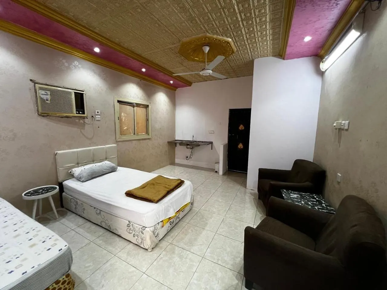אל-מדינה مساكن الكرم - Al Karam Residences דירה